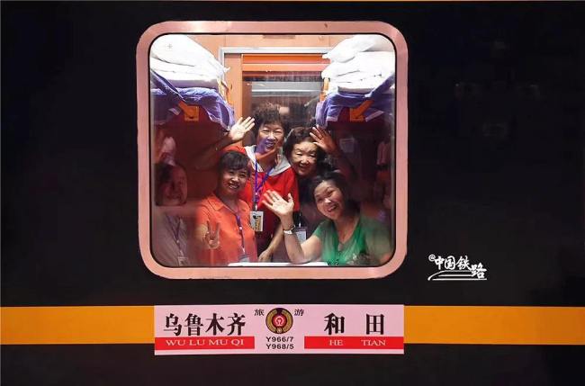 На летних каникулах Китайская железнодорожная корпорация запустила 200 туристических составов