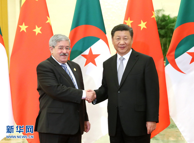 Си Цзиньпин встретился с премьер-министром Алжира