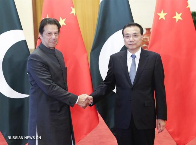 Ли Кэцян провел переговоры с премьер-министром Пакистана Имраном Ханом