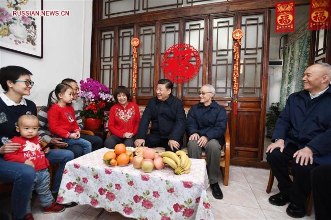 Си Цзиньпин встретился с жителями и должностными лицами низового уровня в Пекине