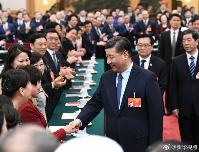 Си Цзиньпин поздравил женщин с Международным женским днем