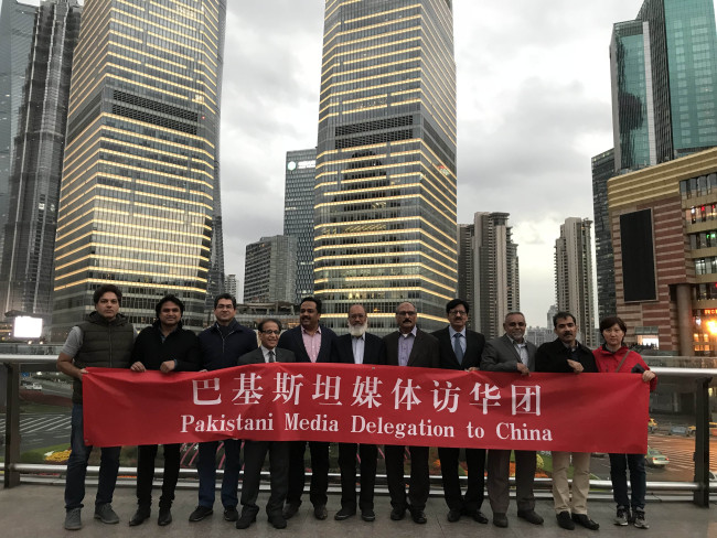 پاکستانی میڈیا وفد کا چین کے جنوبی شہر شنگھائی کا دورہ