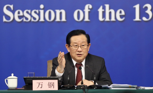 چین  اقتصادی و سماجی ترقی میں مصنوعی ذہانت ٹیکنالوجی  کے  استعمال کو فروغ دے گا۔ چینی وزیر برائے سائنس و ٹیکنالوجی