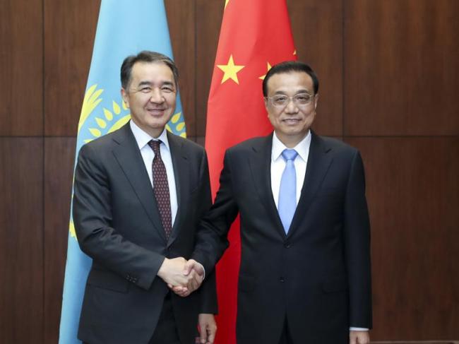 چینی وزیر اعظم کی قازقستان کےہم منصب سےملاقات
