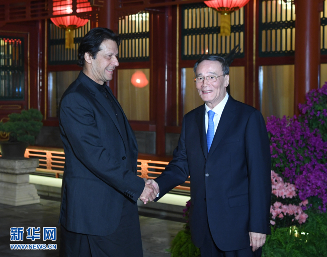 چین کے نائب صدر وانگ چھی شان کی پاکستانی وزیر اعظم عمران خان سے ملاقات