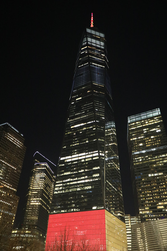 جشن بہار کے موقع پر نیویارک ورلڈ ٹریڈ سینٹرسرخ روشنیوں سے سجا دیا گیا