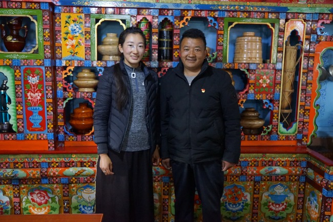 چین کے تبت خود اختیار علاقے کی لو لانگ کاؤنٹی میں سیاحتی صنعت میں ہونے والی شاندار ترقی لوگوں کی زندگی میں کافی تبدیلیاں لائی ہے