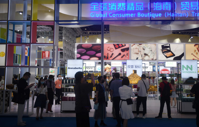 Edicioni i parë i Ekspozitës Ndërkombëtare të Mallrave të Konsumit të Kinës u mbyll të hënën në Haikou të provincës Hainan./ CFP