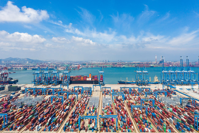 Porti në qytetin Qingdao, provincë Shandong, Kinë(VCG)