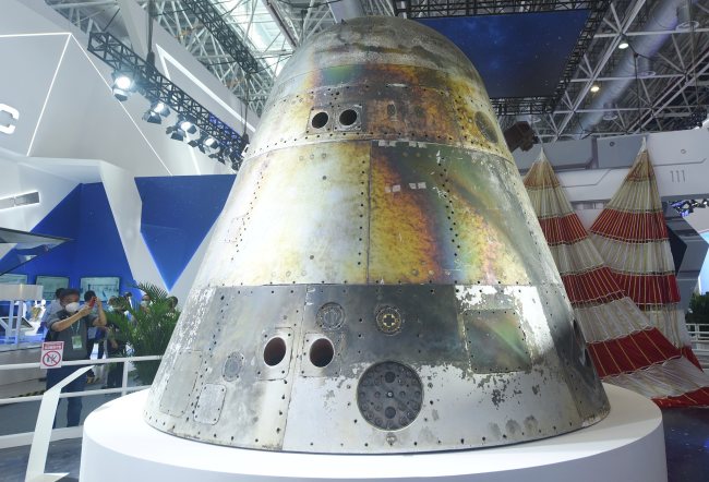 Kabina e kthimit të anijes kozmike eksperimentale të brezit të fundit të Kinës 