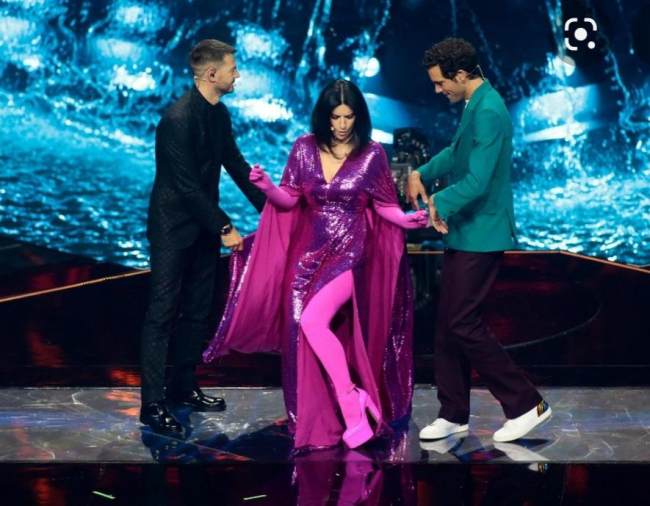 Prezantuesit e Eurovizionit -Laura Pausini, Alessandro Cattelan e Mika (Foto nga Ruetir)