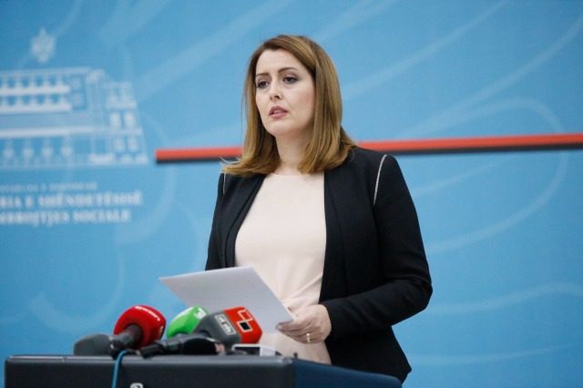 Ministrja shqiptare e Shendetesise Ogerta Manastirliu (Foto RTSH)