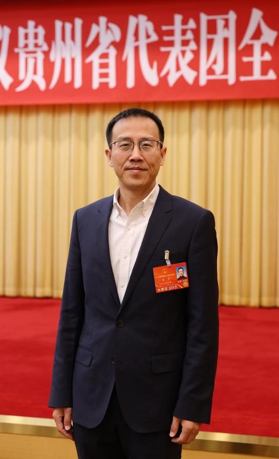 Na snímku je Huo Tao, zástupce Všečínského shromáždění lidových zástupců (VSLZ) a CEO a předseda společnosti Baishanyun Technology Co.