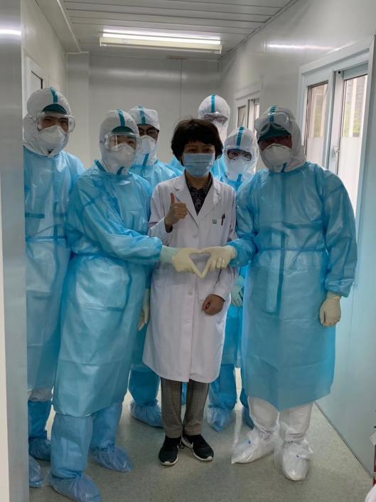 Ekfunkciis laboratorio por testo de kronvirusa nukleata acido en Pekina Amikeca Hospitalo.