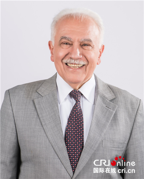 Dogu Perincek, prezidanto de turka partio Vatan Partisi