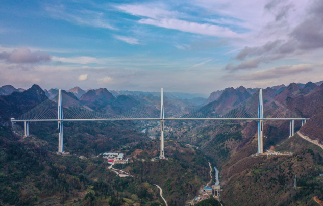 Pingtang-Straßenbrücke, Pingluo-Autobahn: der weltweit höchste Betonpfeiler von Brücken dieser Art