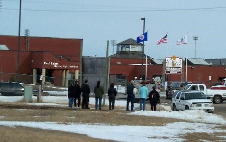 Am 21. März 2005 wurden bei einem Amoklauf an der Red Lake Senior High School im US-Bundesstaat Minnesota sieben Menschen getötet.