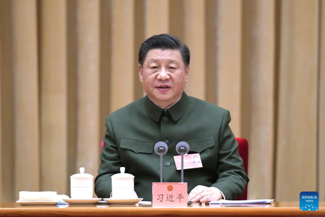 Ο Κινέζος πρόεδρος Σι Τζινπίνγκ, επίσης γενικός γραμματέας της Κεντρικής Επιτροπής του Κομμουνιστικού Κόμματος Κίνας και πρόεδρος της Κεντρικής Στρατιωτικής Επιτροπής της Κίνας, παρευρίσκεται σε συνεδρίαση της ολομέλειας της αντιπροσωπείας του Λαϊκού Απελευθερωτικού Στρατού και της Λαϊκής Ένοπλης Αστυνομίας της χώρας, στην 5η σύνοδο του 13ου Εθνικού Λαϊκού Συνεδρίου (NPC) στο Πεκίνο, πρωτεύουσα της Κίνας, 7 Μαρτίου 2022. (φωτογραφία/Xinhua)