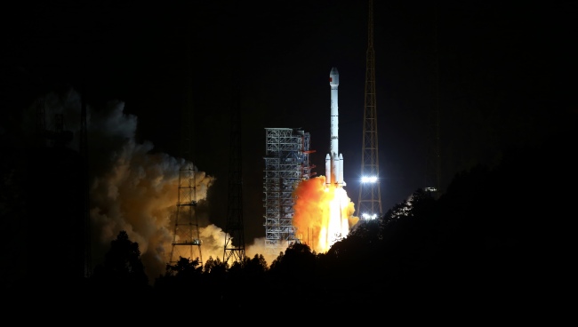 Lançamento dos dois satélites Beidou-3 inicia a “era da rede global” da China