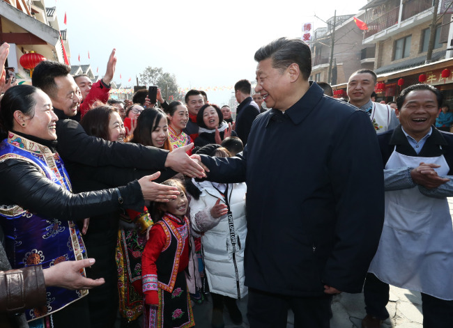 Xi Jinping visita Yingxiu 10 anos após o terremoto de Wenchuan