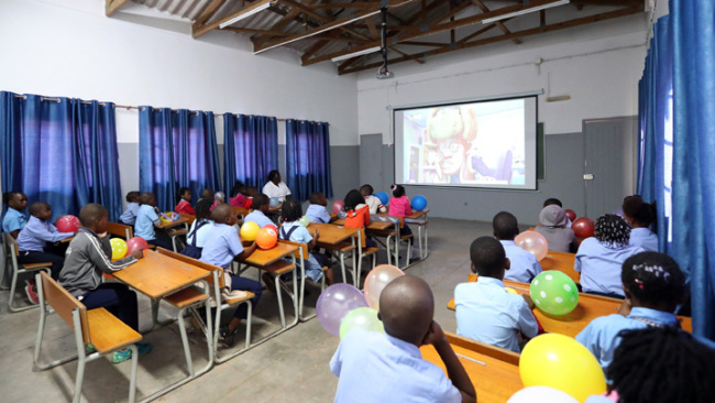 Moçambicanos aproveitam TV digital executada por Star Times