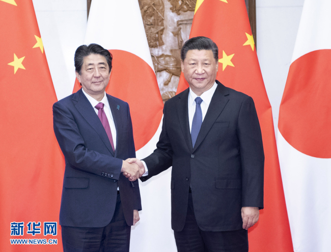 Xi Jinping recebe em Beijing o primeiro-ministro do Japão