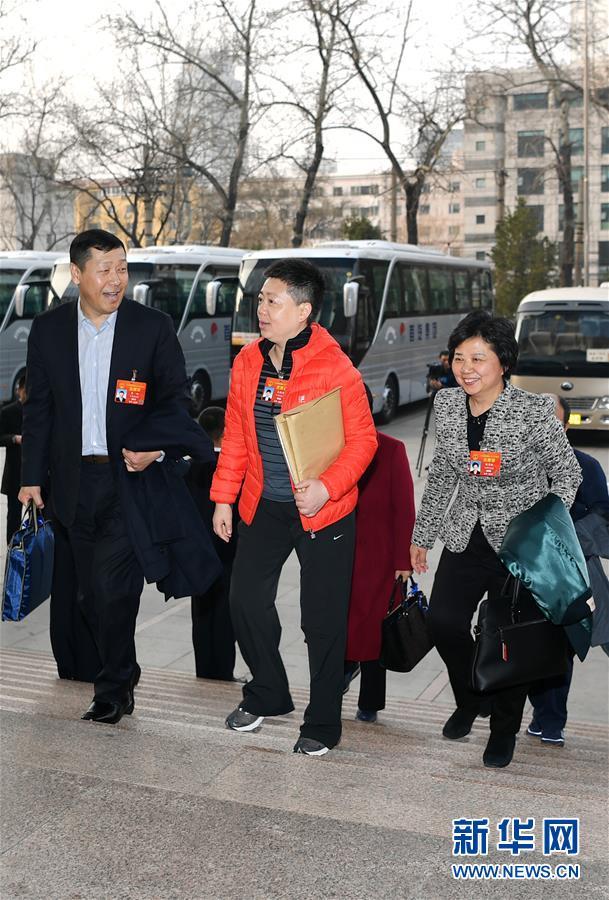 Representantes da 13ª APN chegam a Beijing para sessão anual do órgão