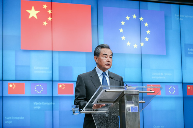 Wang Yi apresenta “Dez Consensos entre China e Europa”