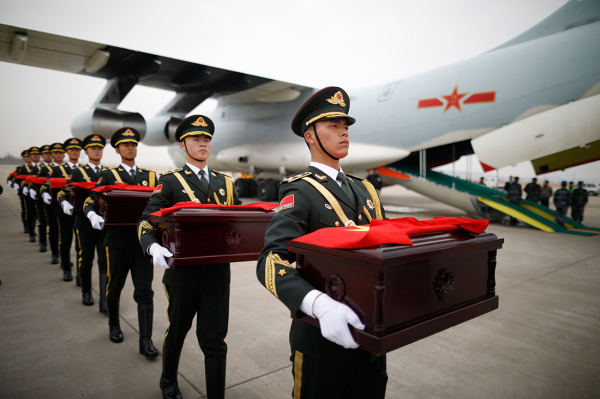 Coreia do Sul devolve à China restos mortais de mais dez soldados