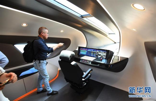 China revela protótipo de trem de levitação magnética que fará 600 km/h