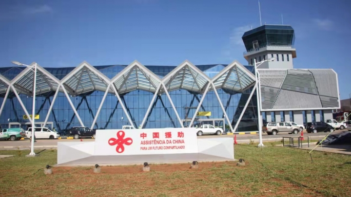 Inaugurado aeroporto financiado pelo governo chinês no valor de 60 milhões de dólares