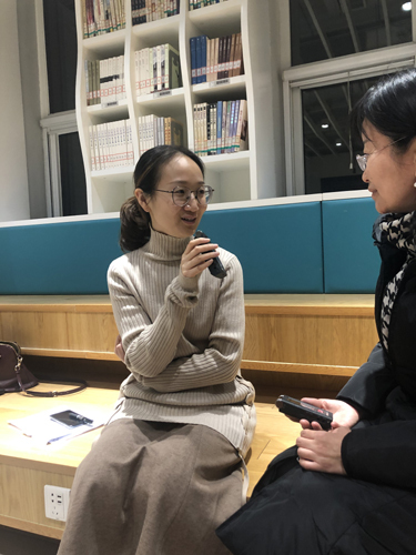 Profesoara Liu Chang, care a răspuns de pregătirea spectacolului, vorbeşte pentru CMG.