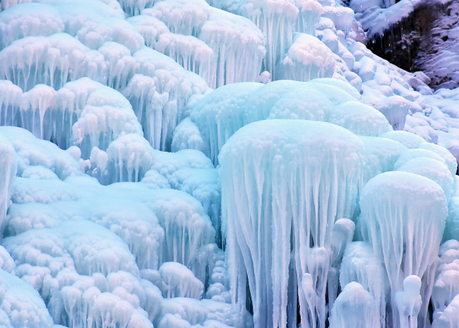 Cascadele înghețate din Shenquanxia