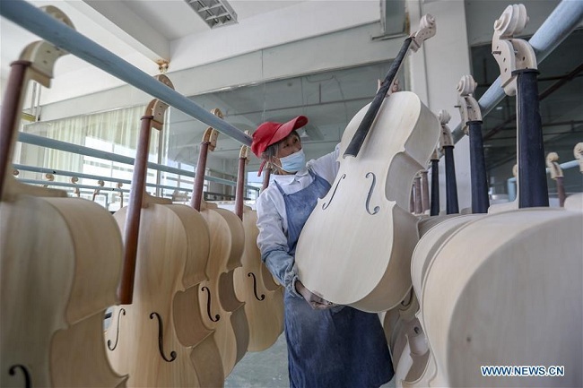Kineski gradić poznat po izradi gudačkih instrumenata