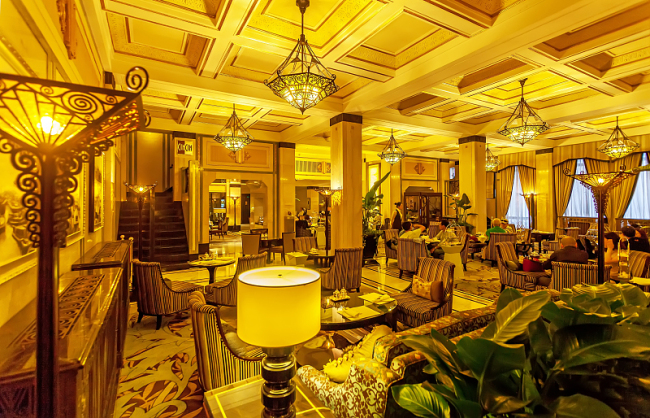 Koji hotel je simbol Šangaja? Ovo je legendarni Hotel mira!