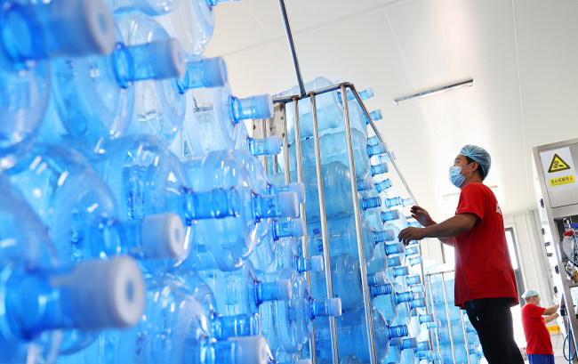 Dostignut vrhunac u proizvodnji i prodaji flaširane vode