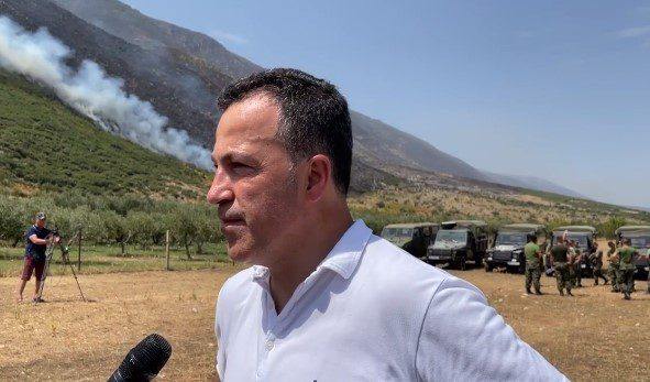 Ministri i mbrojtjes Niko Peleshi në terren (News Abania)