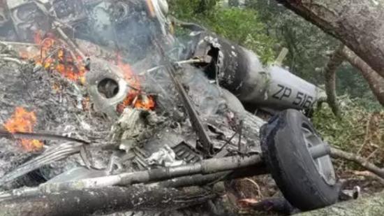 سقوط بالگرد حامل رئیس ستاد مشترک نیروهای مسلح هندا