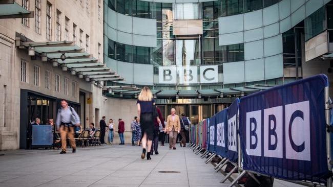 دولت بریتانیا از بی‌بی‌سی خواست طی دو سال آینده هزینه مجوز  تلویزیون را افزایش  ندهدا