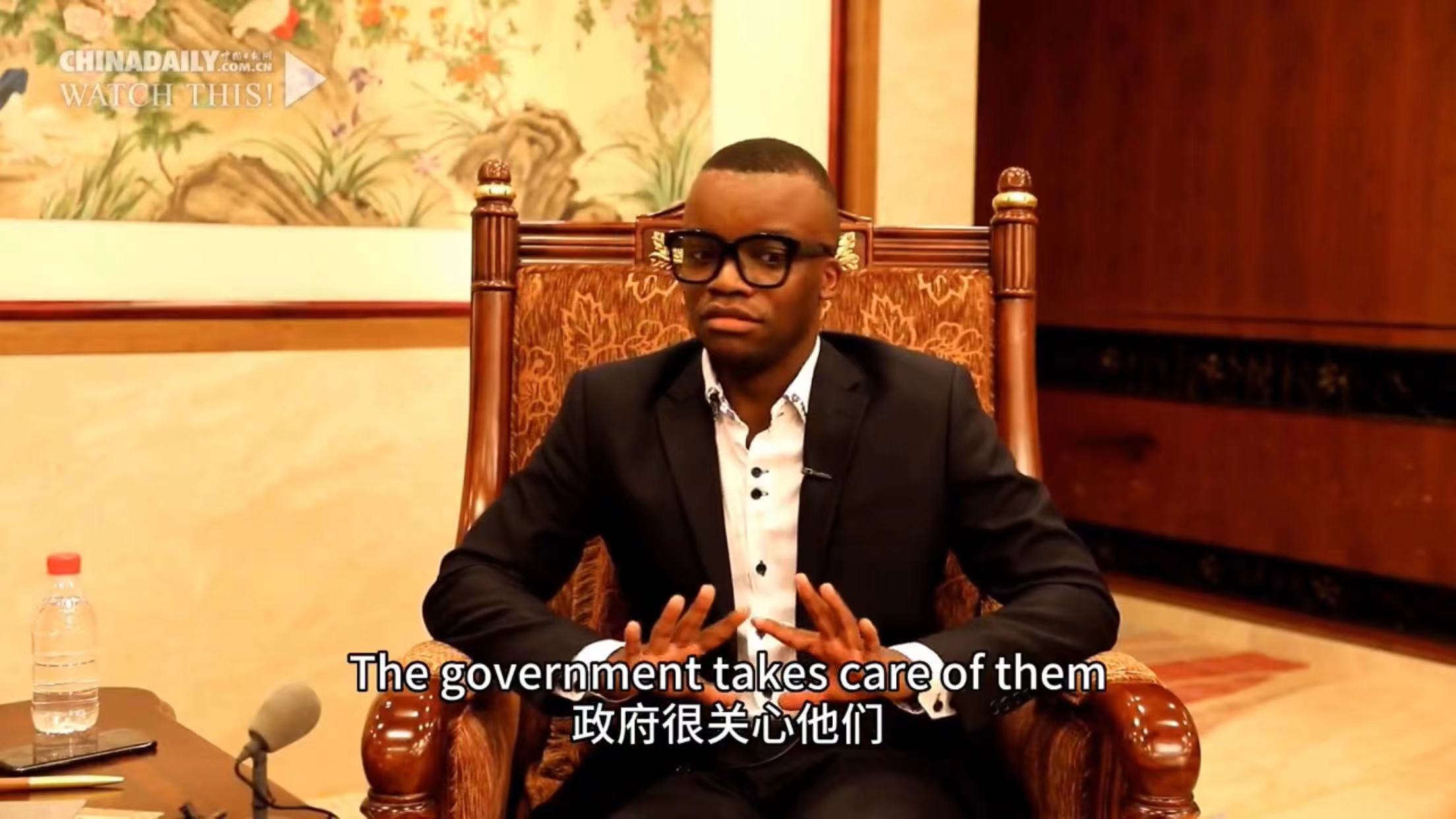 تجربه شیرین دانشجوی اهل کامرون از سفر به شین جیانگ + ویدئوا
