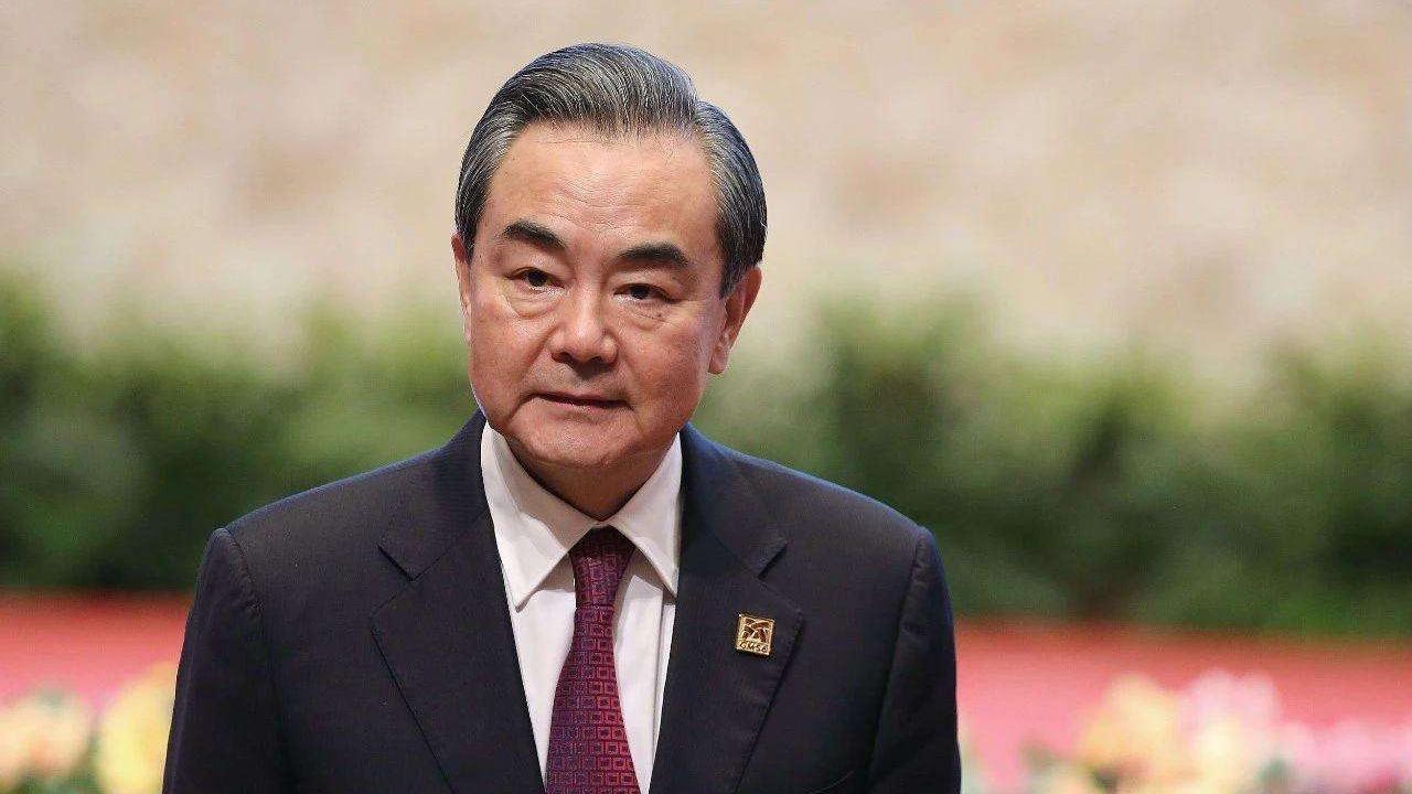 گفت و گوی وزیر امور خارجه چین با رسانه هاا