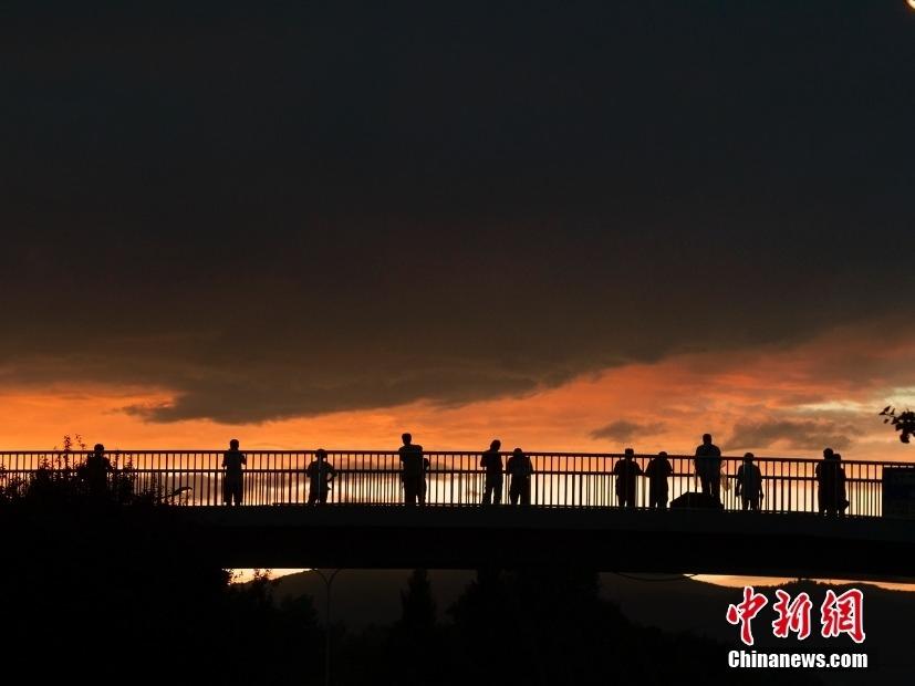 Beijing Bermandikan Teja