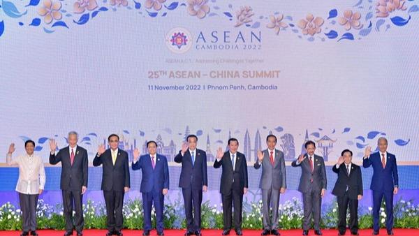 Хятадын Ерөнхий сайд: Хятад-АСЕАН-ы найрамдал хамтын ажиллагаа улам өргөжнө