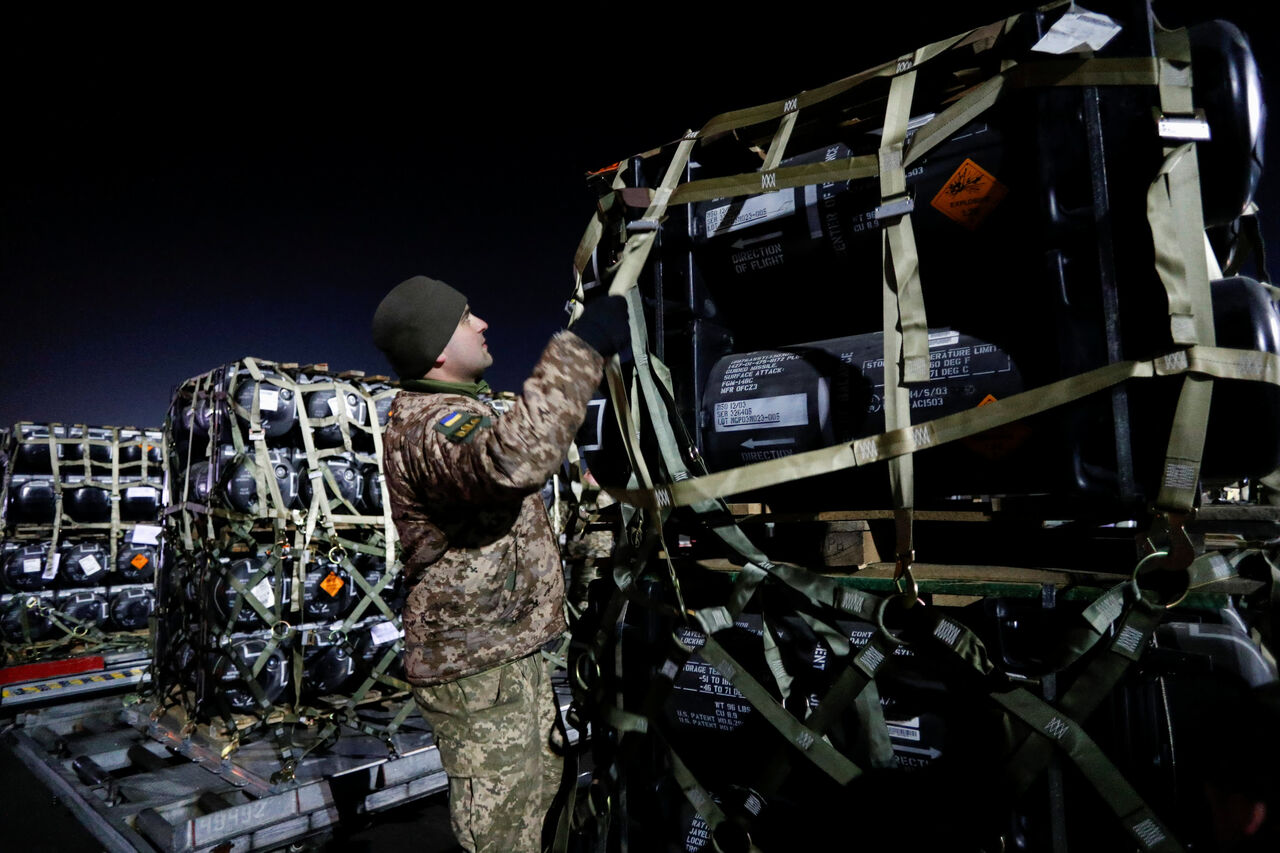 آمریکا ۴۰۰ میلیون دلار تجهیزات نظامی جدید به اوکراین می‌فرستدا