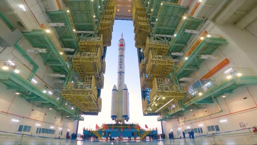 فضاپیمای شن جوئو ۱۵ آماده پرتاب به فضاا