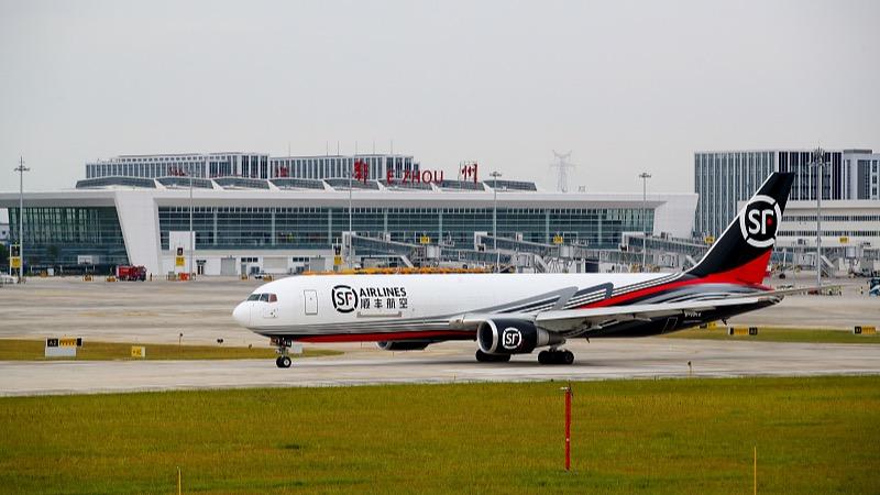 Hubei : ouverture de la première route tout-cargo dans le premier aéroport pôle de fret professionnel de Chine