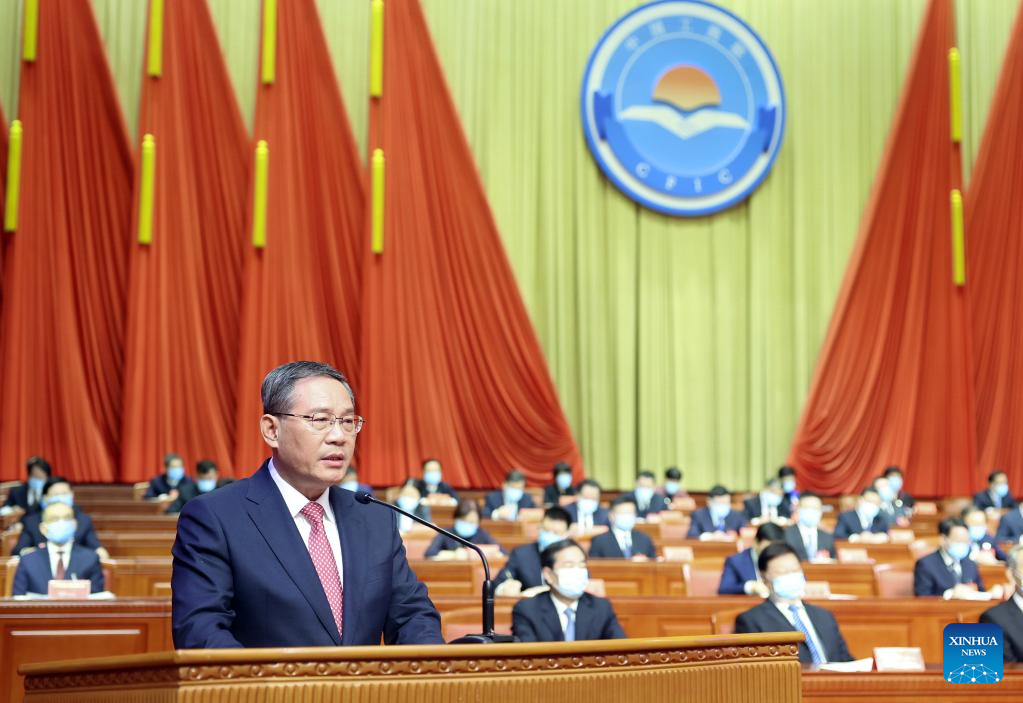 Li Qiang duke mbajtur një fjalim në seancën e hapjes të Kongresit të 13-të Kombëtar të Federatës Mbarëkineze të Industrisë dhe të Tregtisë në Pekin, 11 dhjetor 2022/ Xinhua