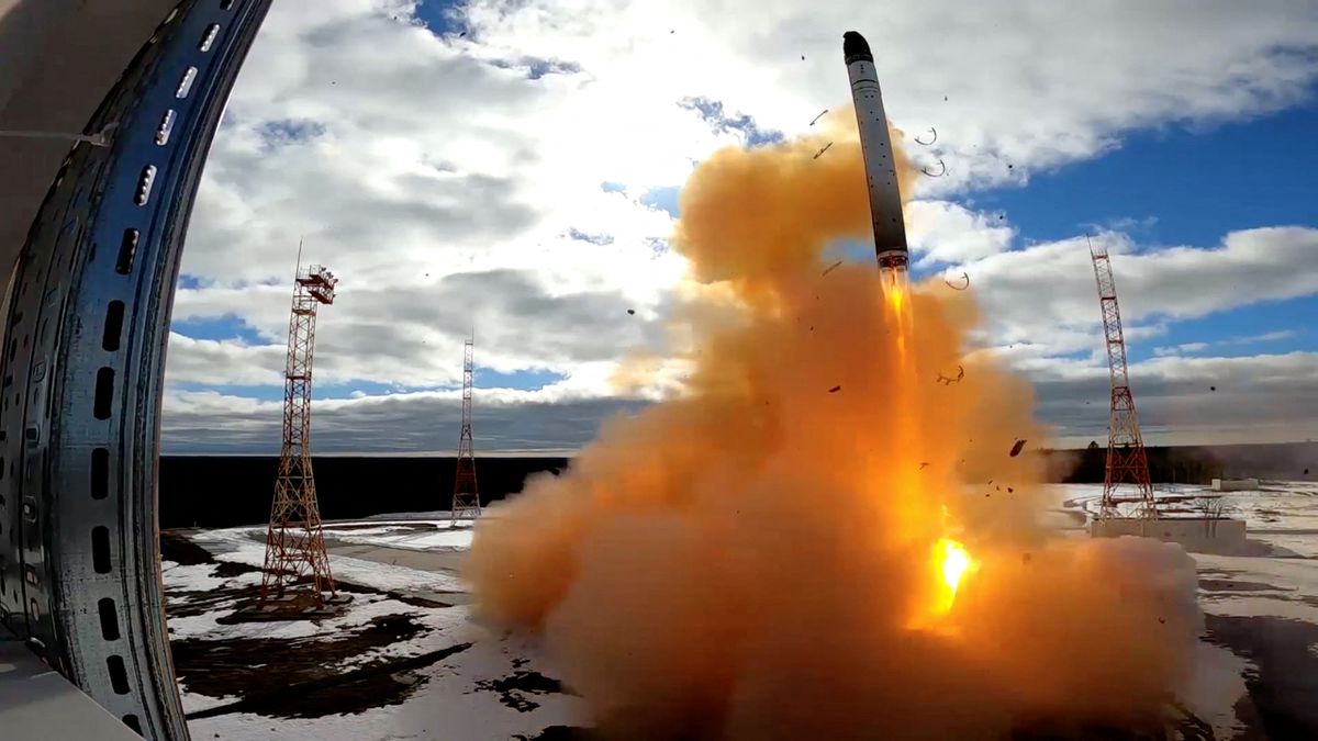 آغاز استقرار اولین موشک‌های قاره‌پیمای سارمات در ارتش روسیها
