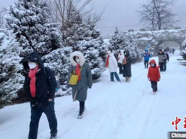 陝西省初の「氷雪旅行で年越しを迎える」特別観光列車が運行