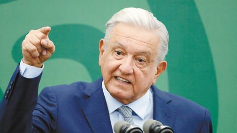 انتقاد شدید رئیس جمهور مکزیک از نماینده کنگره برای مداخله نظامی در این کشورا